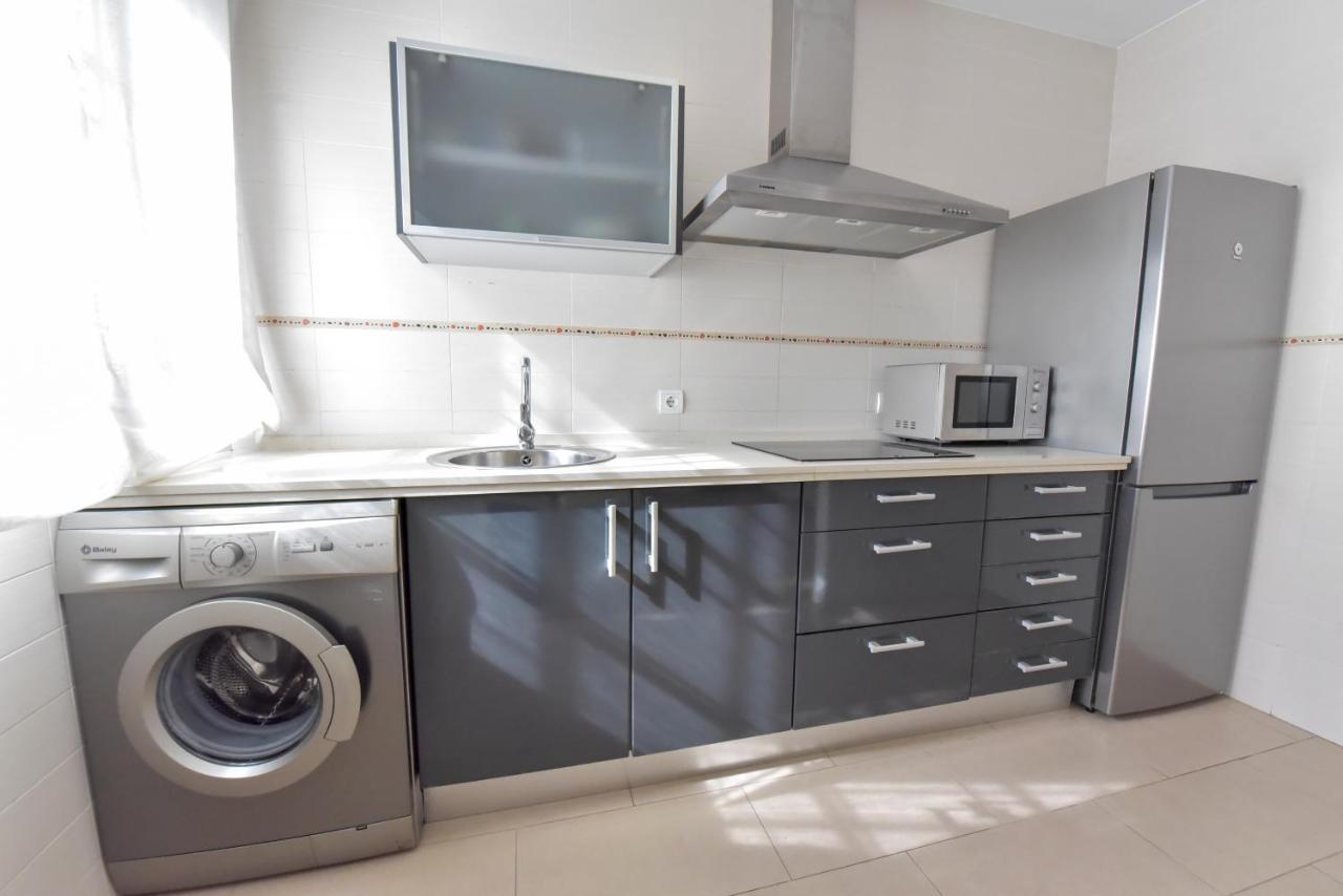 New! Retro Apartment In Central Neighbourhood Севілья Екстер'єр фото