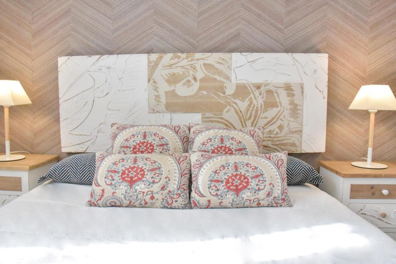 New! Retro Apartment In Central Neighbourhood Севілья Екстер'єр фото