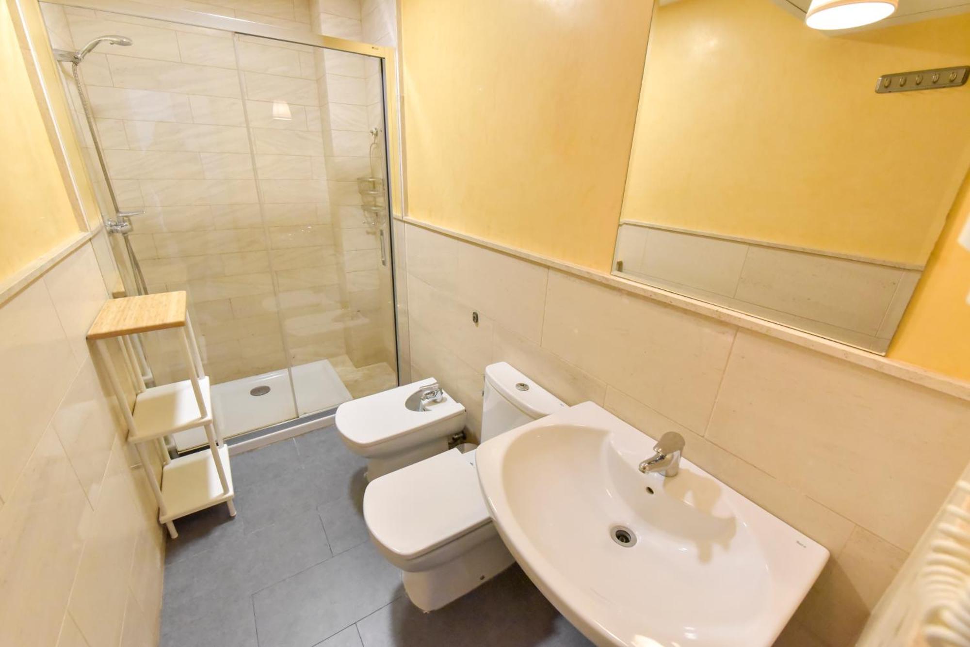 New! Retro Apartment In Central Neighbourhood Севілья Екстер'єр фото